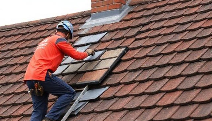 Roof Tiling 